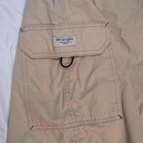 Wrangler Mens Tan Flat Front Chino Cargo Short Size 42 - Picture 2 of 16